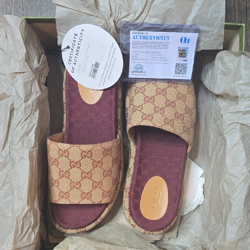 Gucci Platform Women's Beige and Burgundy Sandals With COA Size 40.5